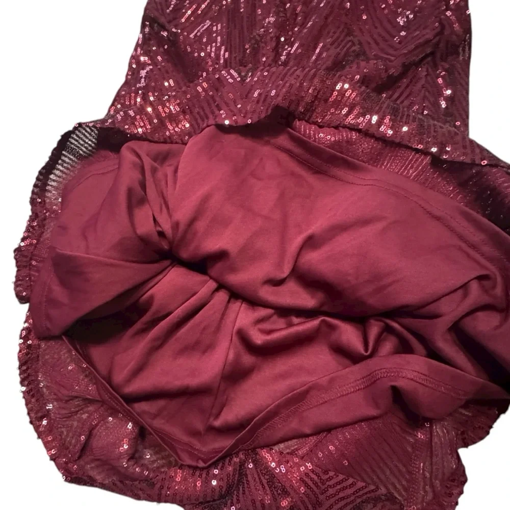 NWOT Miss Ord Burgundy Sequin Halter with Beads Floor Length Dress Size Medium - Picture 9 of 12